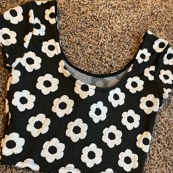 Daisy 2PC Set - Picture 8 of 14